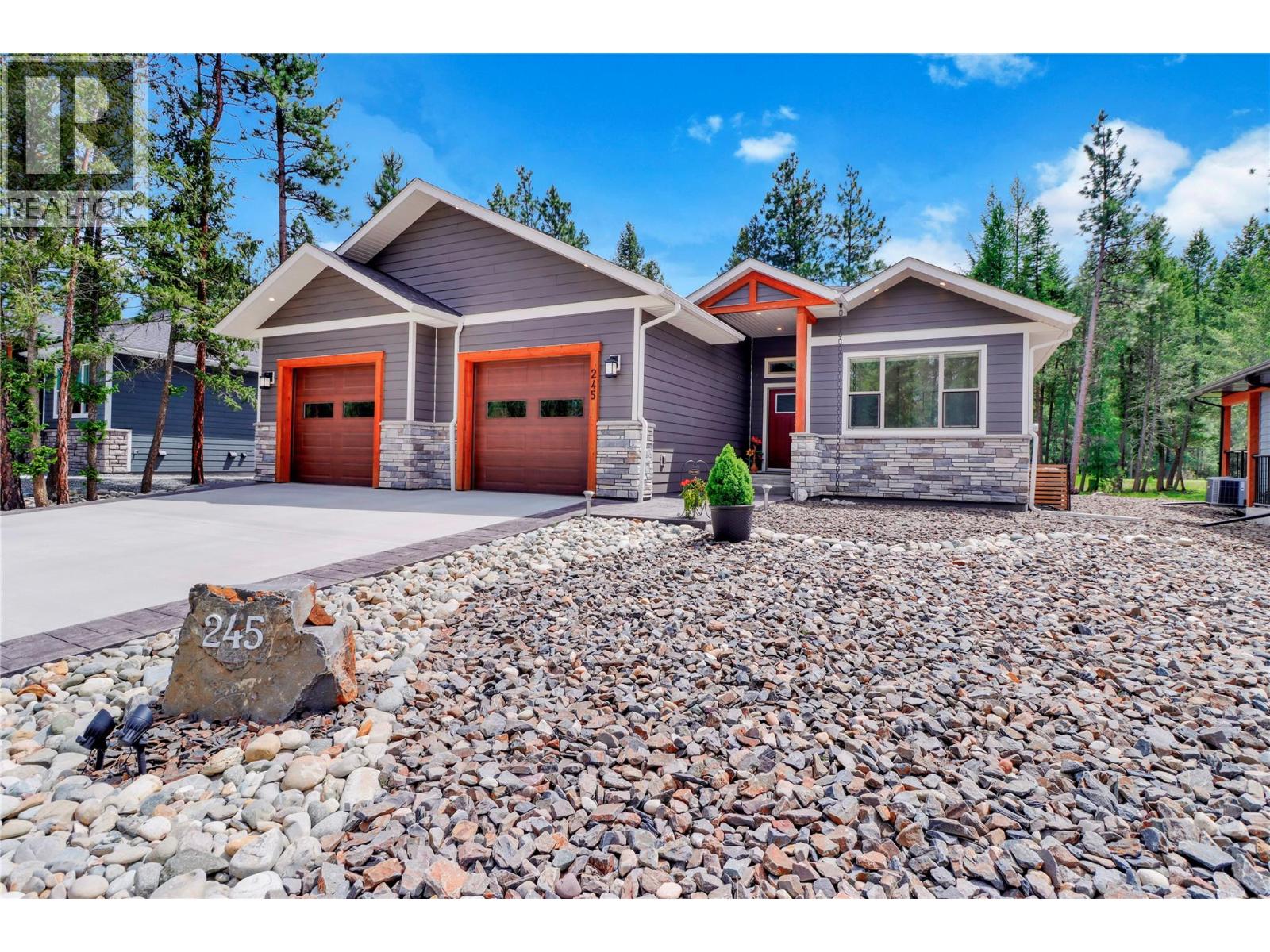 245 Shadow Mountain Boulevard, Cranbrook, British Columbia  V1C 0C6 - Photo 1 - 10390420