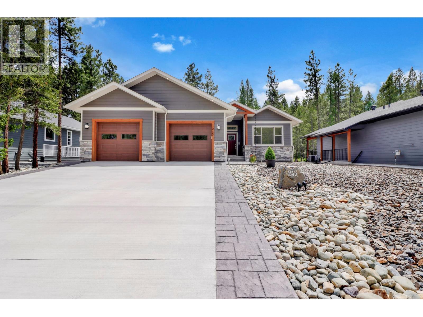 245 Shadow Mountain Boulevard, Cranbrook, British Columbia  V1C 0C6 - Photo 2 - 10390420
