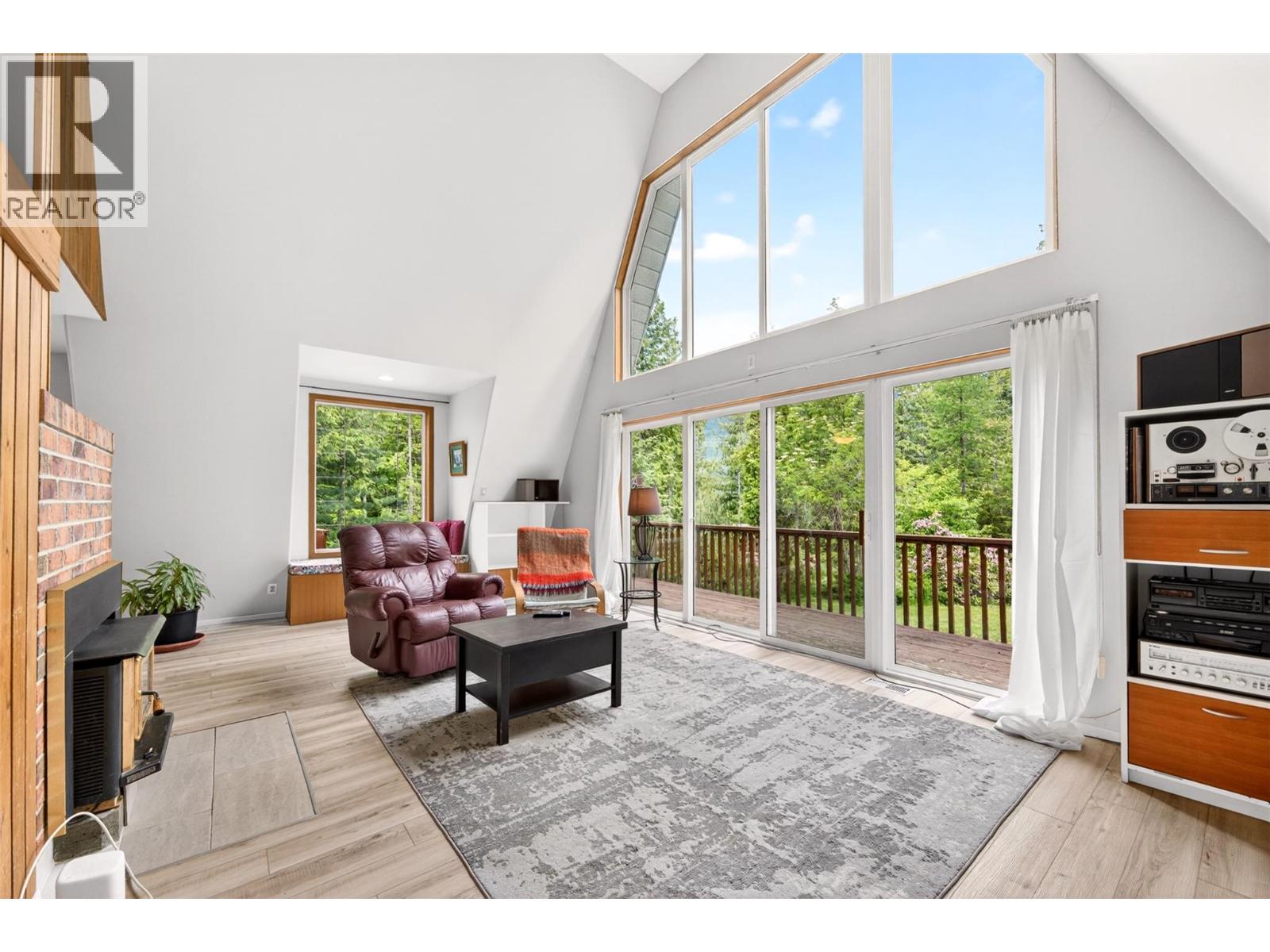 7346 Harrop Procter Road, Procter, British Columbia  V1L 6R4 - Photo 15 - 10390770
