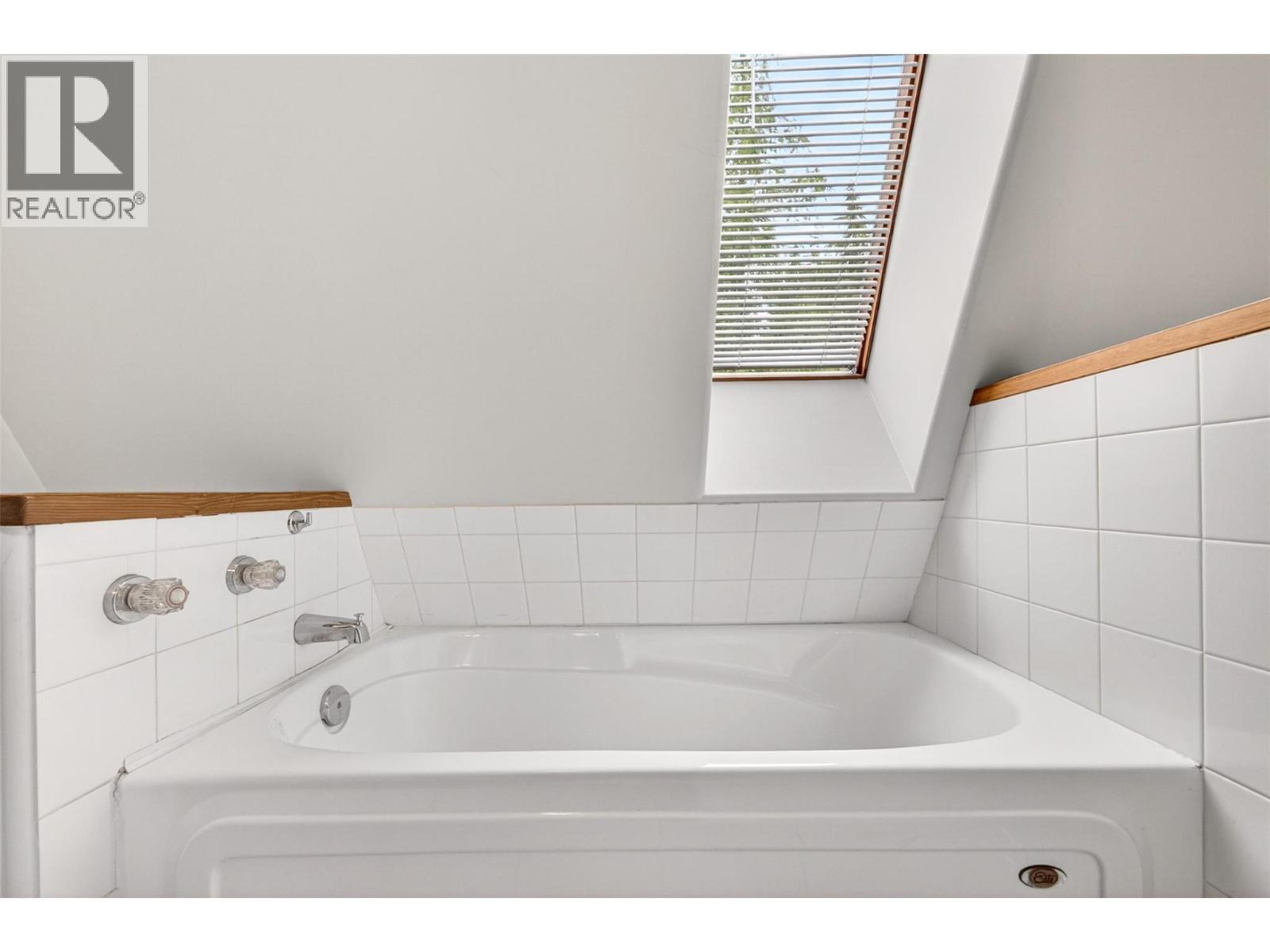 7346 Harrop Procter Road, Procter, British Columbia  V1L 6R4 - Photo 21 - 10390770