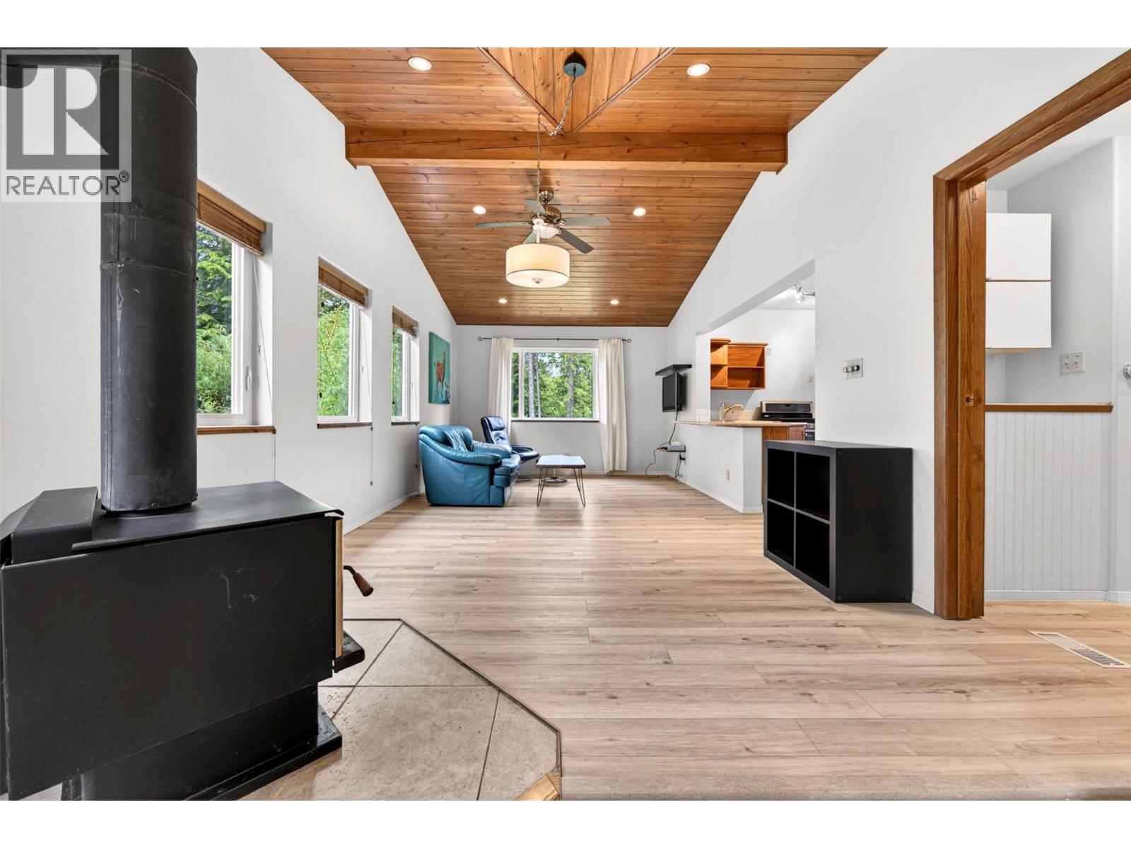7346 Harrop Procter Road, Procter, British Columbia  V1L 6R4 - Photo 6 - 10390770