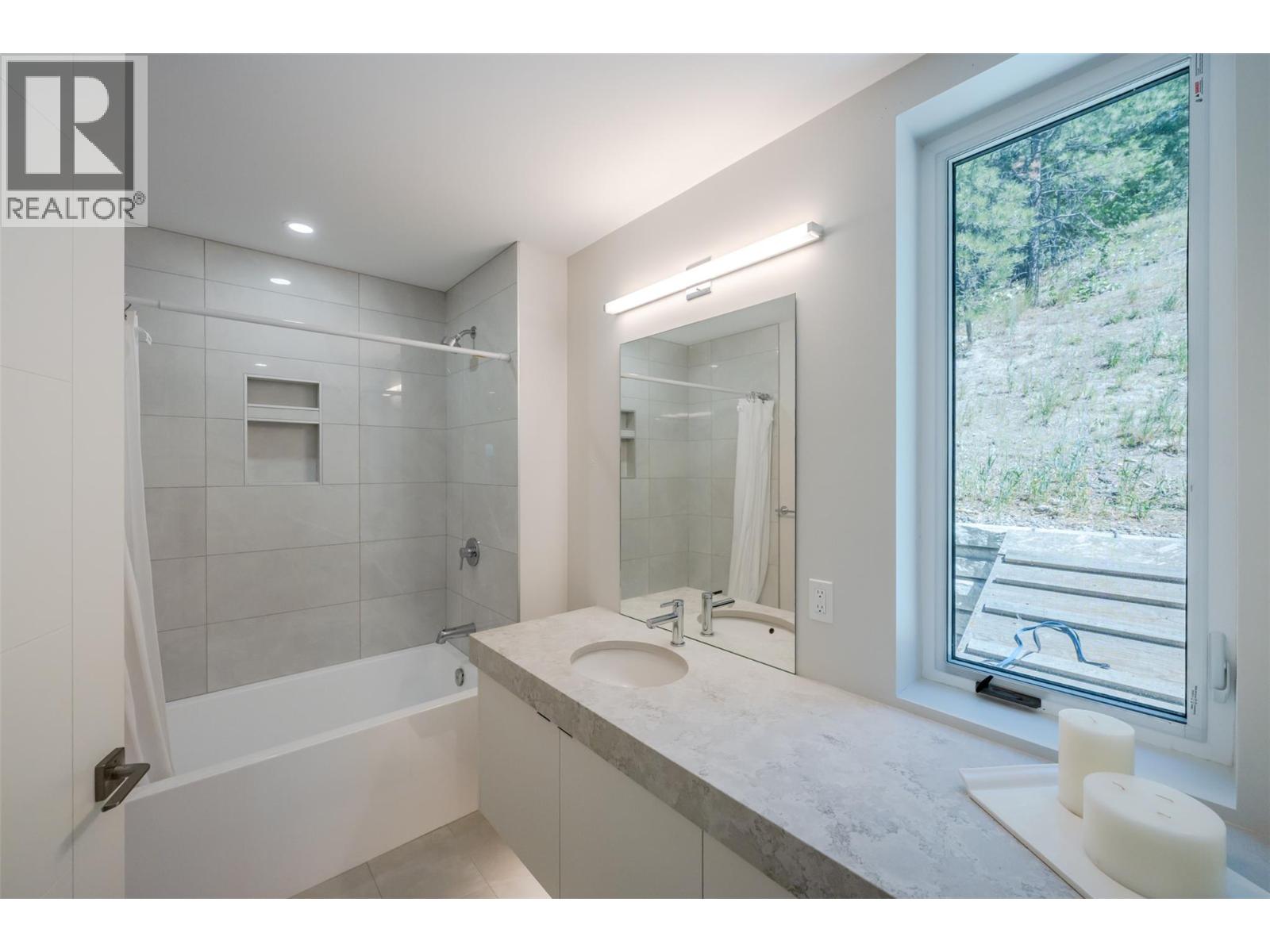 2980 Outlook Way, Naramata, British Columbia  V0H 1N1 - Photo 23 - 10386679