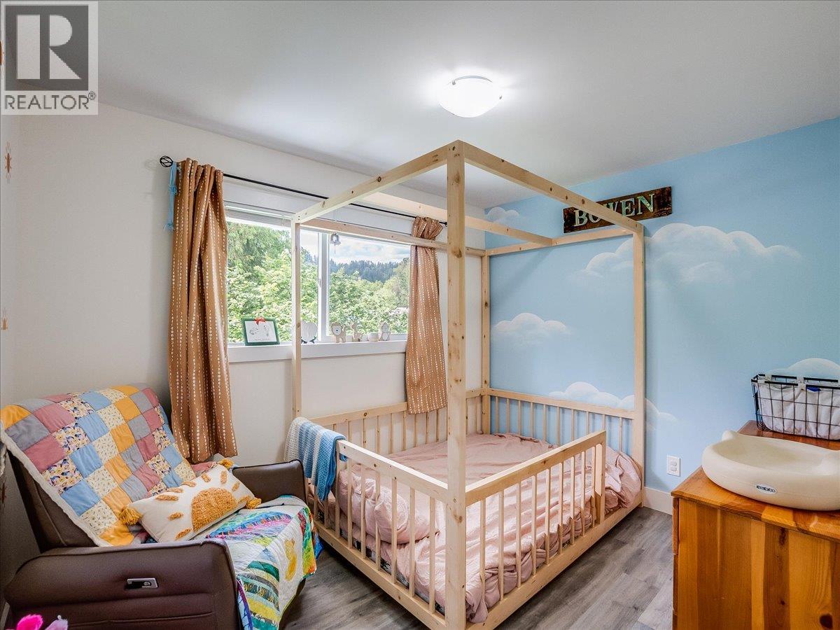 856 7th Avenue, Castlegar, British Columbia  V1N 1R9 - Photo 26 - 10390813