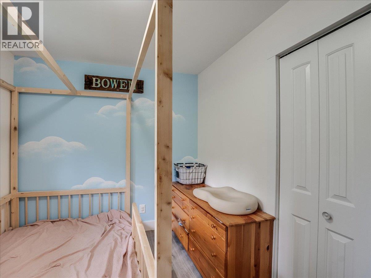 856 7th Avenue, Castlegar, British Columbia  V1N 1R9 - Photo 27 - 10390813