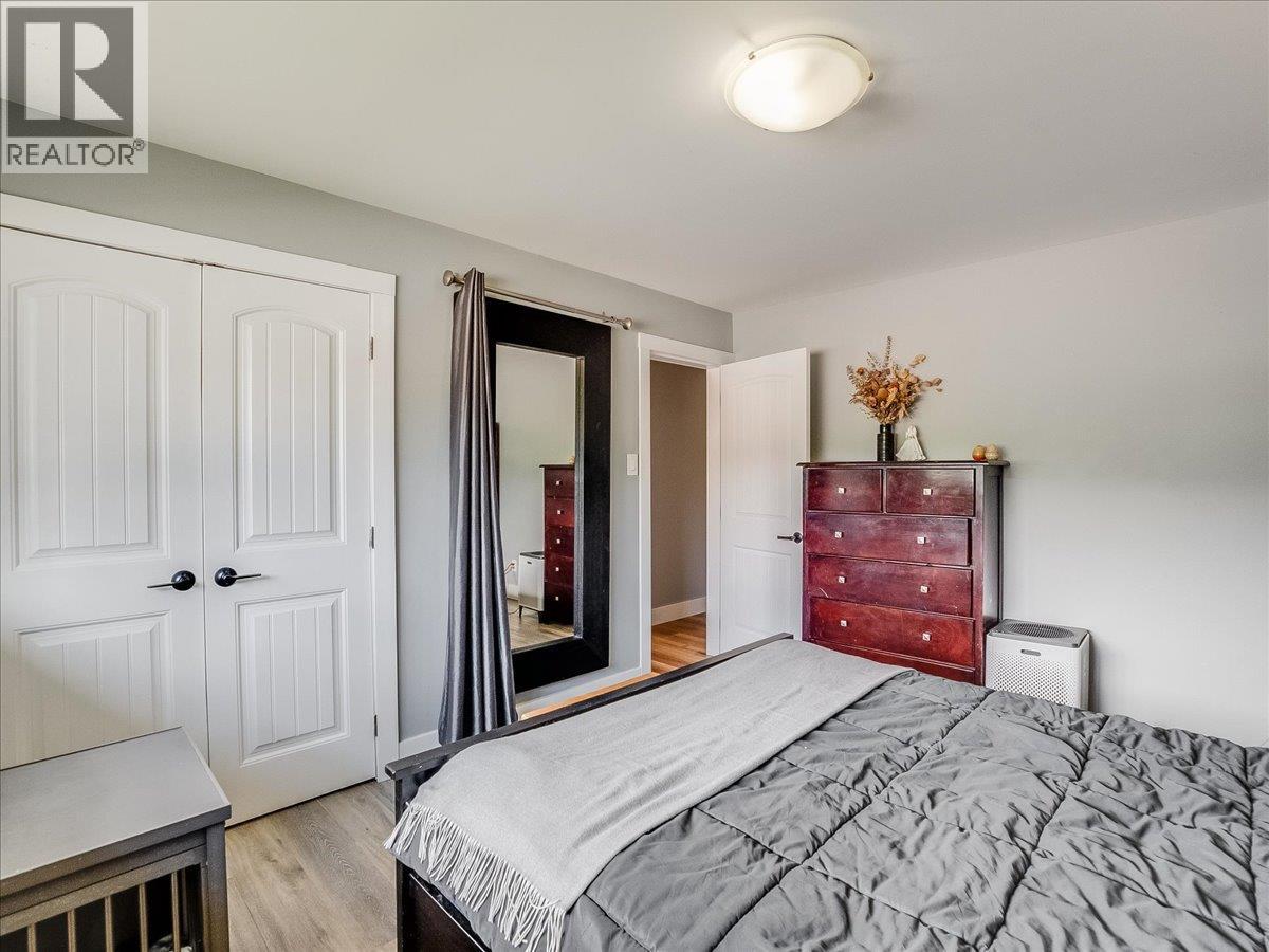 856 7th Avenue, Castlegar, British Columbia  V1N 1R9 - Photo 33 - 10390813