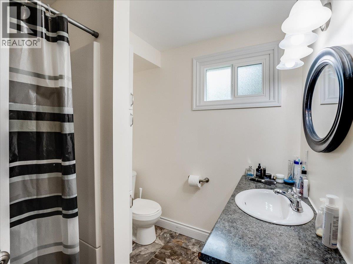 856 7th Avenue, Castlegar, British Columbia  V1N 1R9 - Photo 43 - 10390813