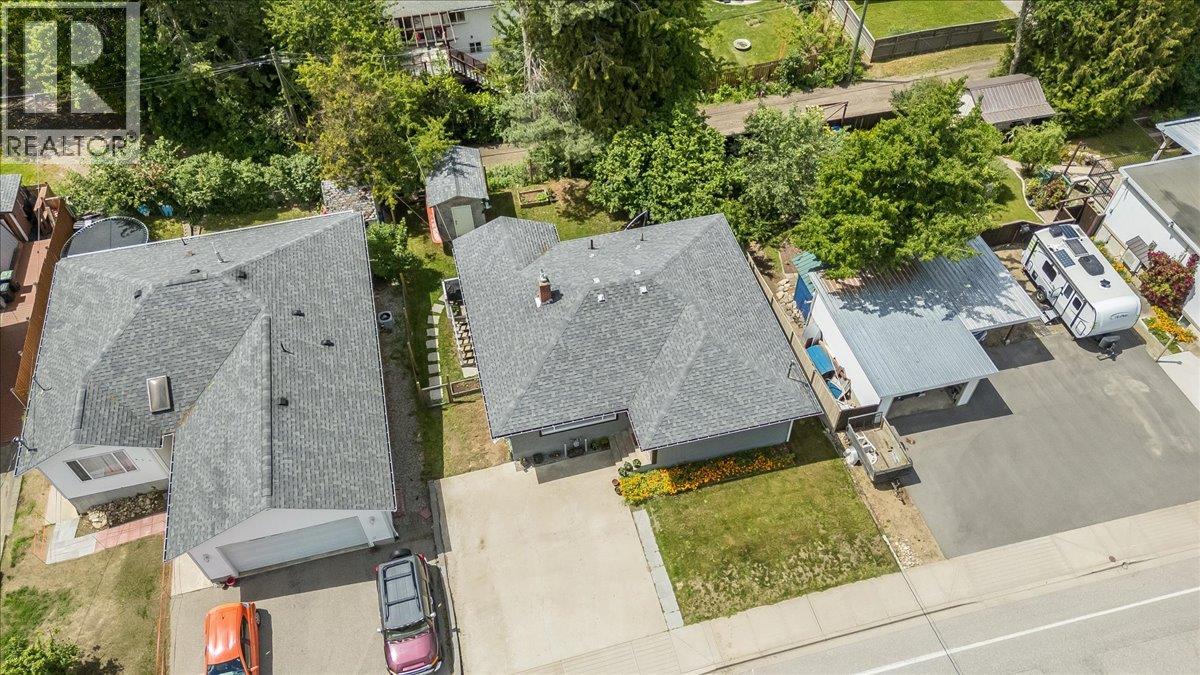 856 7th Avenue, Castlegar, British Columbia  V1N 1R9 - Photo 57 - 10390813