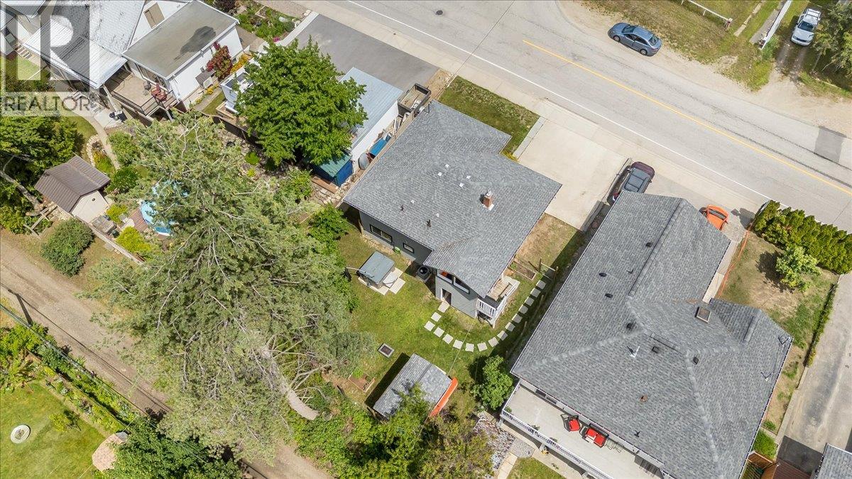 856 7th Avenue, Castlegar, British Columbia  V1N 1R9 - Photo 59 - 10390813