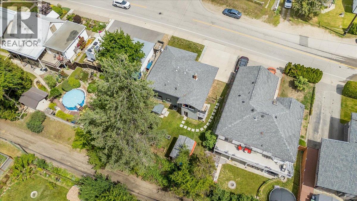 856 7th Avenue, Castlegar, British Columbia  V1N 1R9 - Photo 60 - 10390813