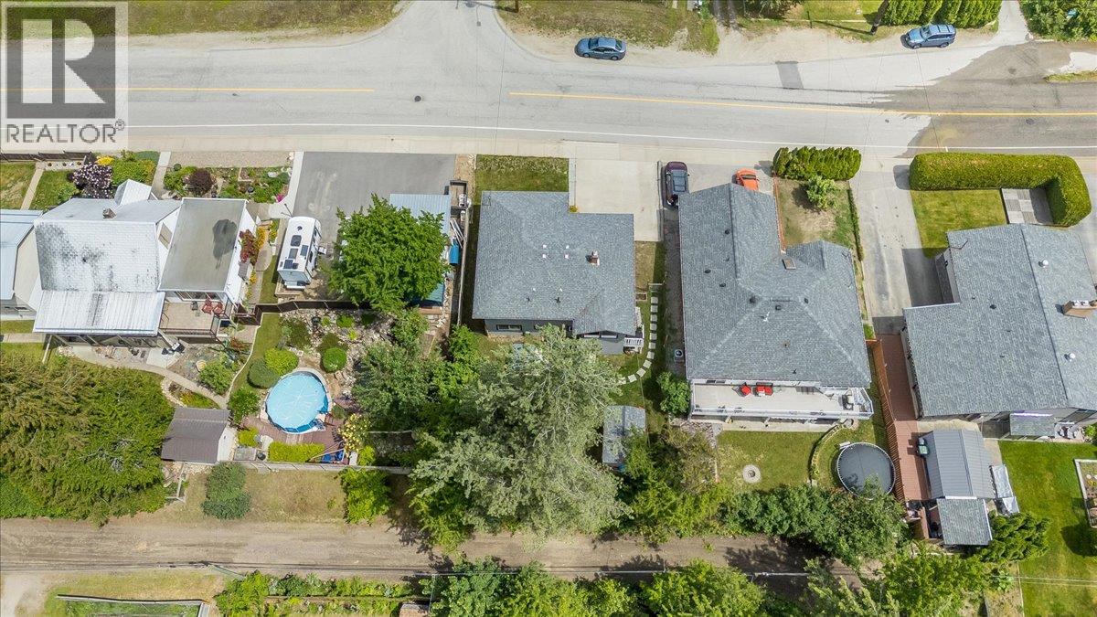 856 7th Avenue, Castlegar, British Columbia  V1N 1R9 - Photo 61 - 10390813