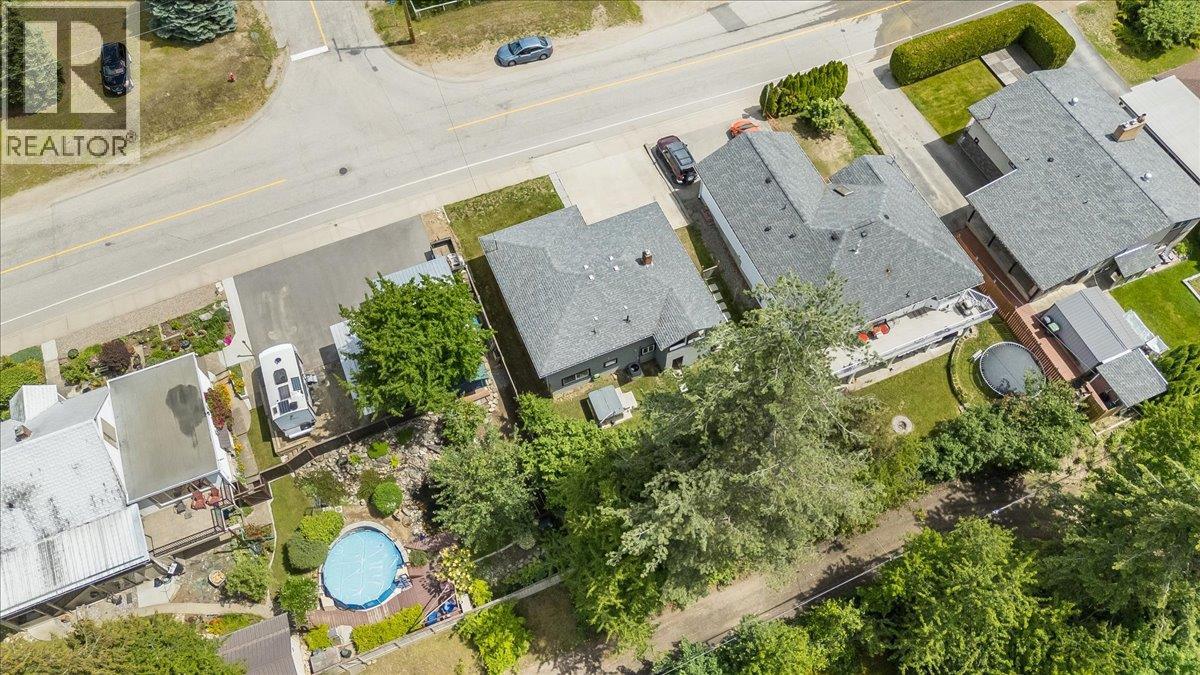 856 7th Avenue, Castlegar, British Columbia  V1N 1R9 - Photo 62 - 10390813