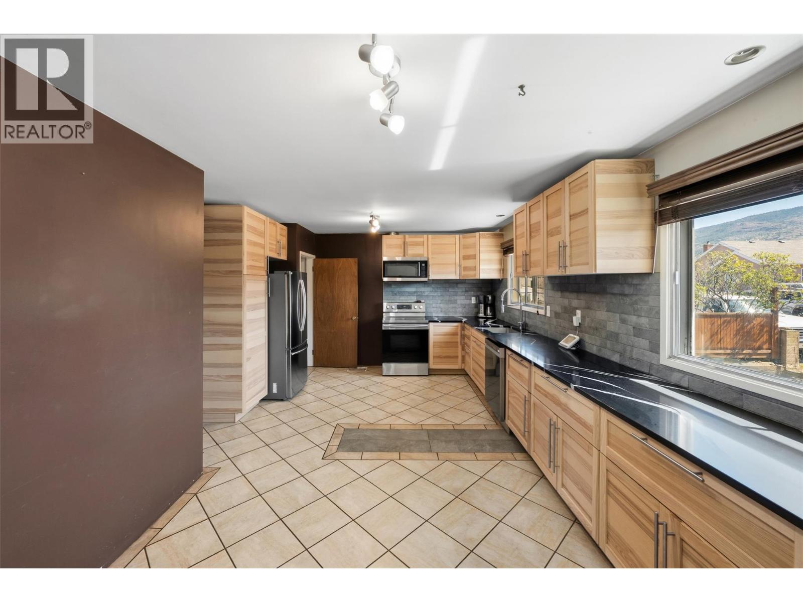 459 Penticton Avenue, Penticton, British Columbia  V2A 2M5 - Photo 17 - 10390355