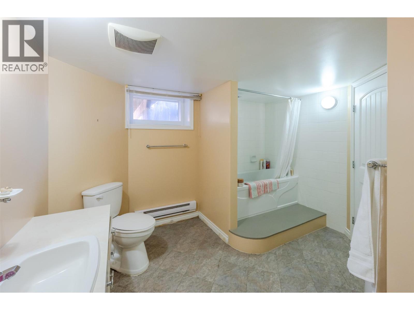 459 Penticton Avenue, Penticton, British Columbia  V2A 2M5 - Photo 40 - 10390355