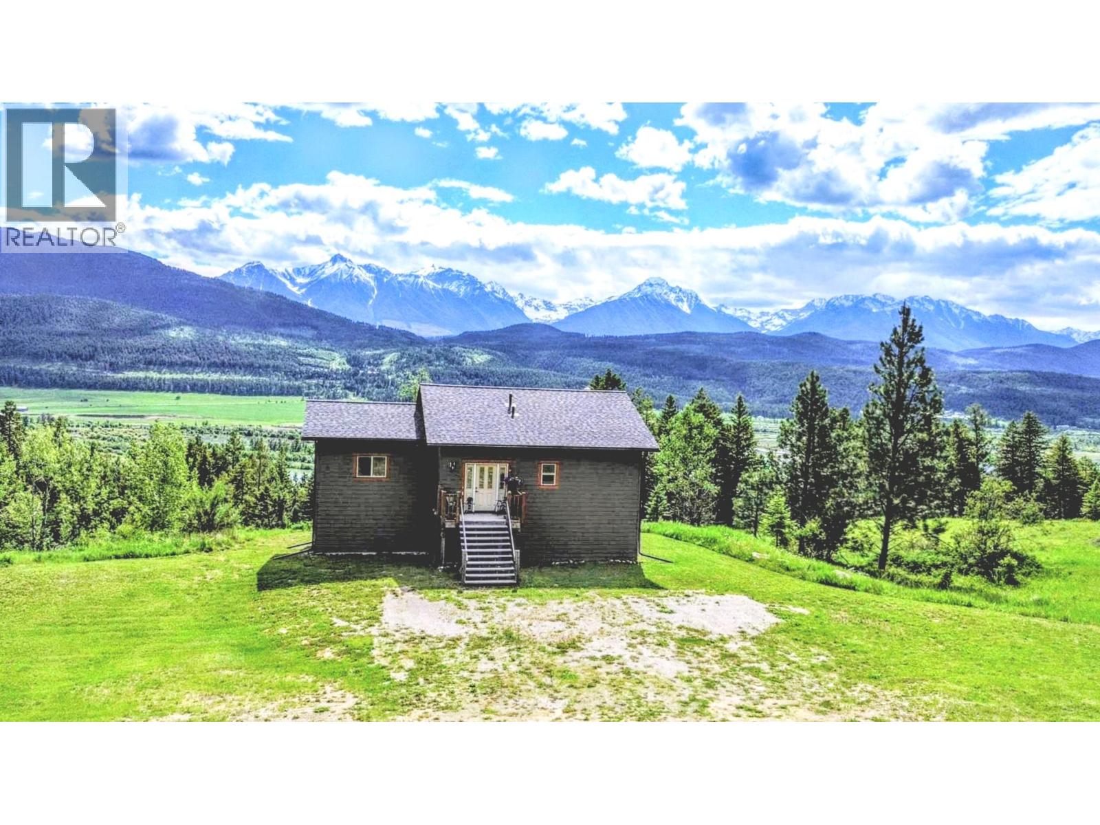 2660 95 Highway, brisco, British Columbia
