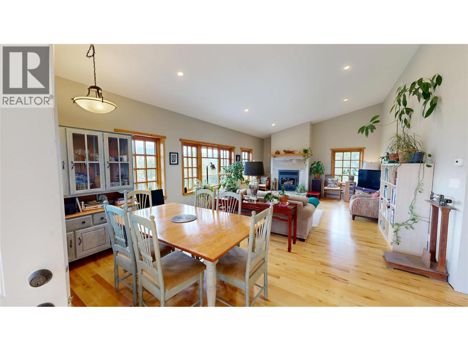2660 95 Highway, Brisco, British Columbia  V0A 1B0 - Photo 10 - 10390601