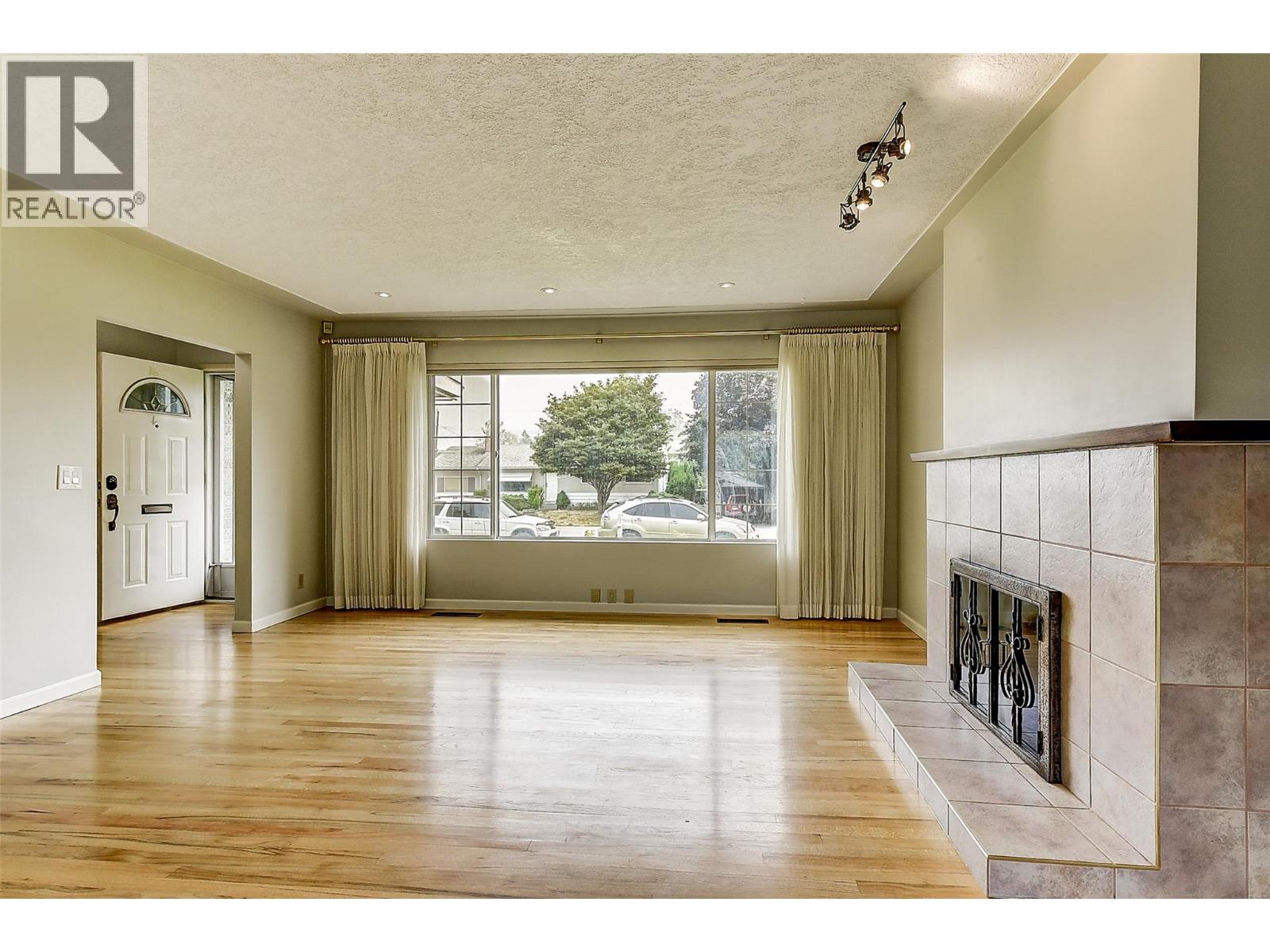 2202 Aberdeen Street, Kelowna, British Columbia  V1Y 2T4 - Photo 34 - 10390422