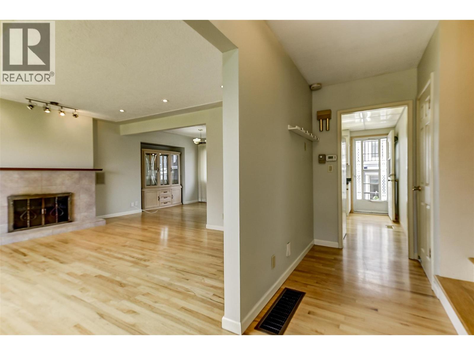 2202 Aberdeen Street, Kelowna, British Columbia  V1Y 2T4 - Photo 40 - 10390422