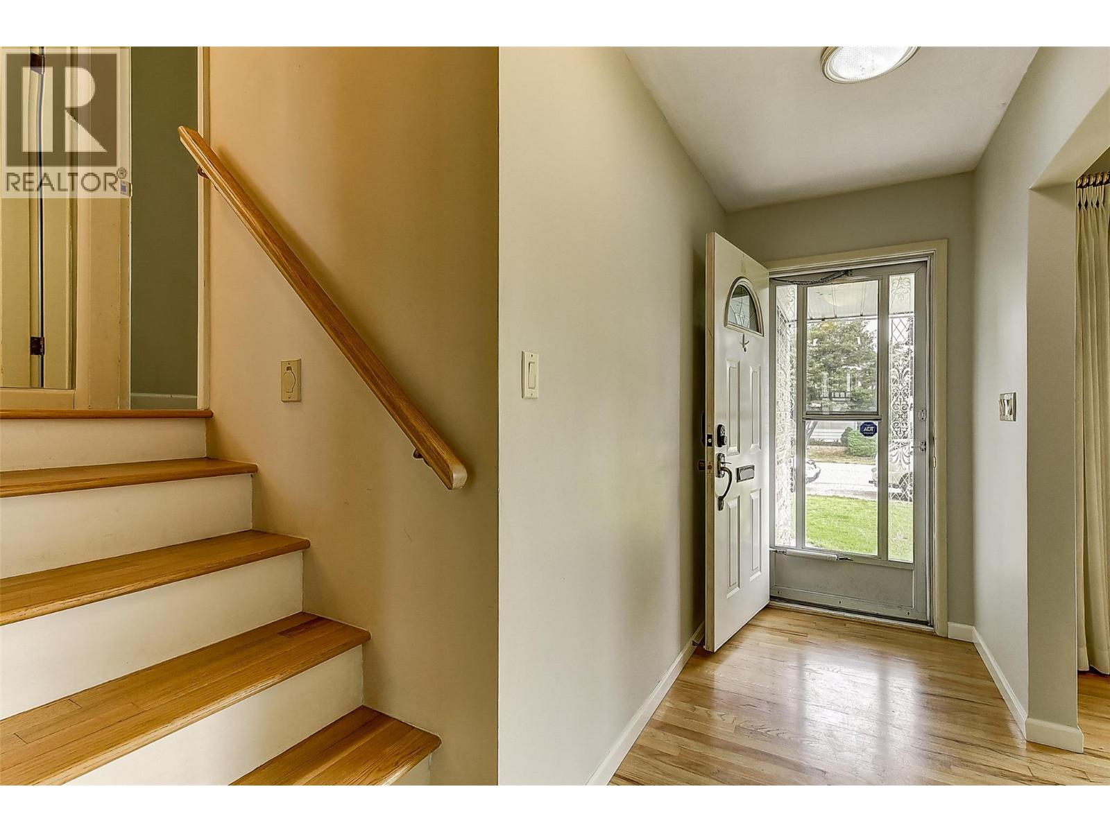 2202 Aberdeen Street, Kelowna, British Columbia  V1Y 2T4 - Photo 41 - 10390422