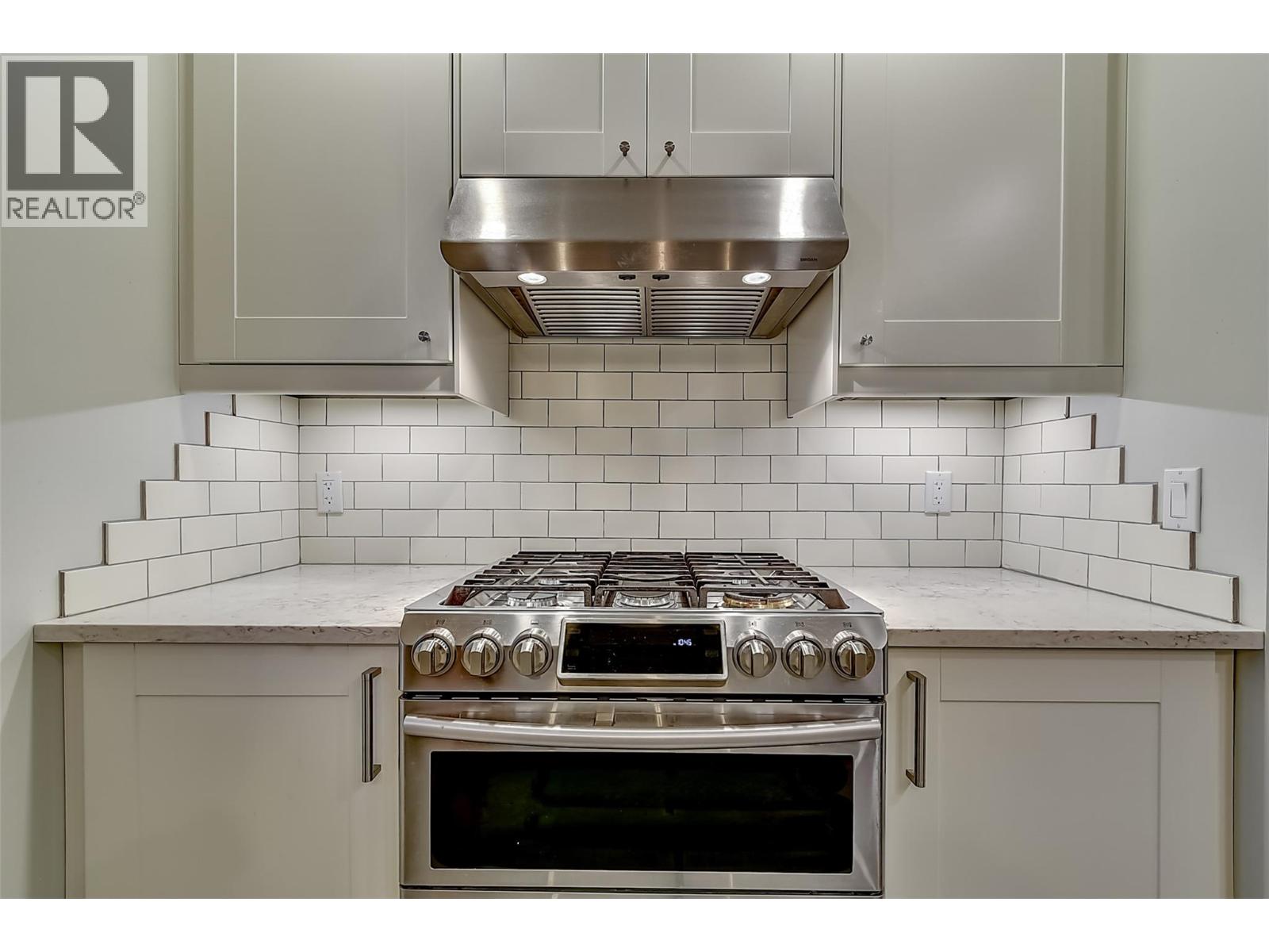 2202 Aberdeen Street, Kelowna, British Columbia  V1Y 2T4 - Photo 6 - 10390422