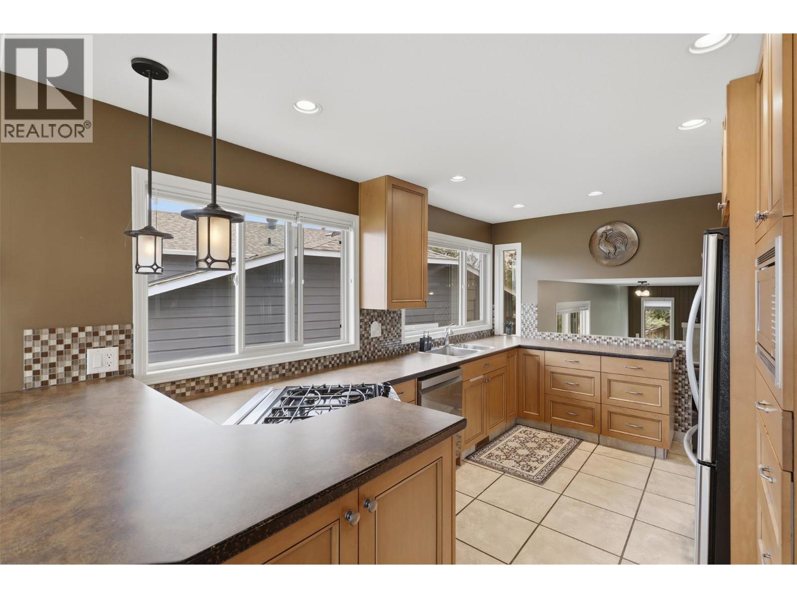 2057 Hampshire Drive, Kamloops, British Columbia  V1S 1E9 - Photo 18 - 10390804