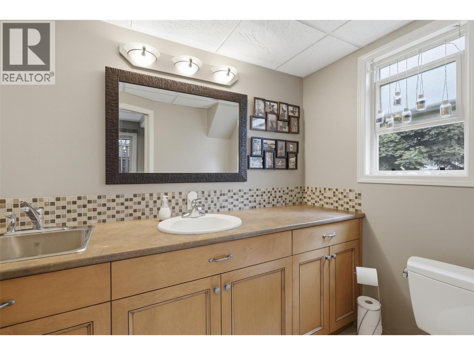 2057 Hampshire Drive, Kamloops, British Columbia  V1S 1E9 - Photo 42 - 10390804