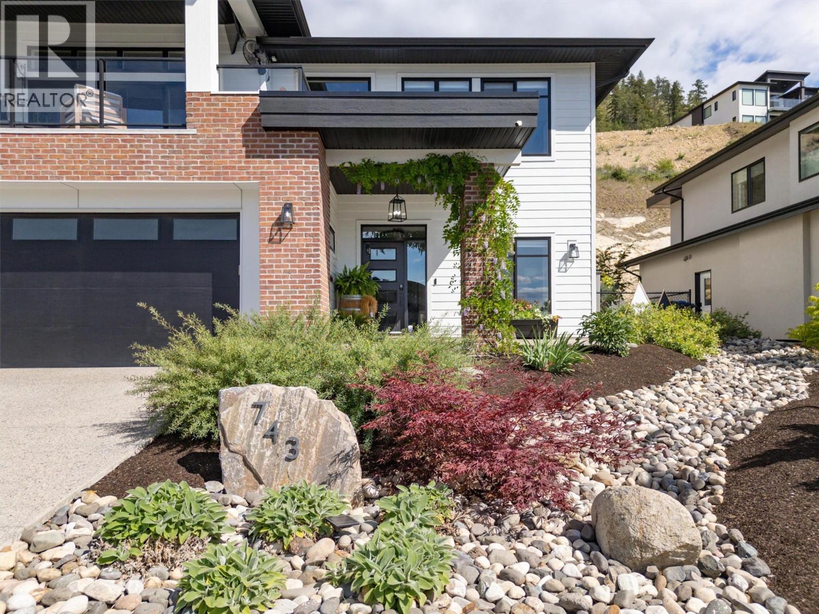 743 Deans Drive, Kelowna, British Columbia  V1P 1A1 - Photo 2 - 10390557