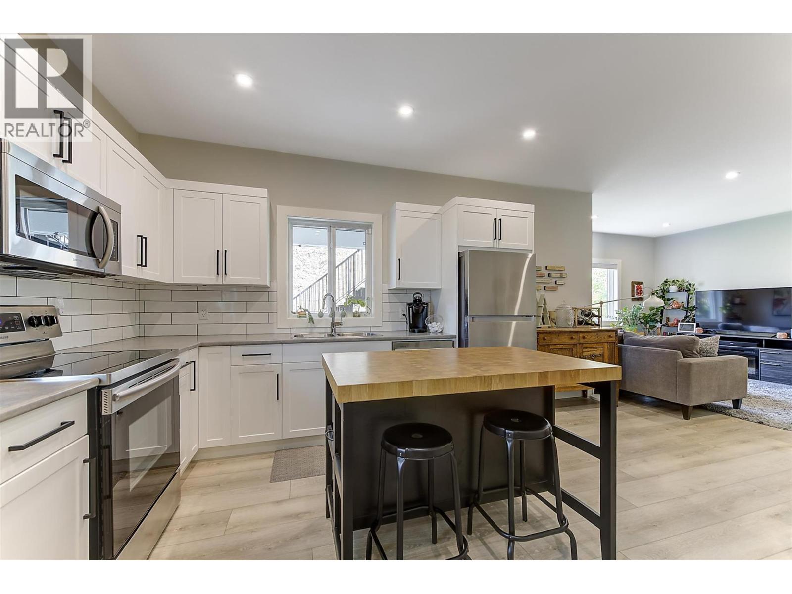743 Deans Drive, Kelowna, British Columbia  V1P 1A1 - Photo 46 - 10390557