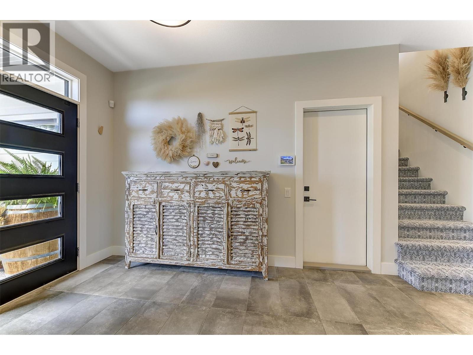 743 Deans Drive, Kelowna, British Columbia  V1P 1A1 - Photo 5 - 10390557