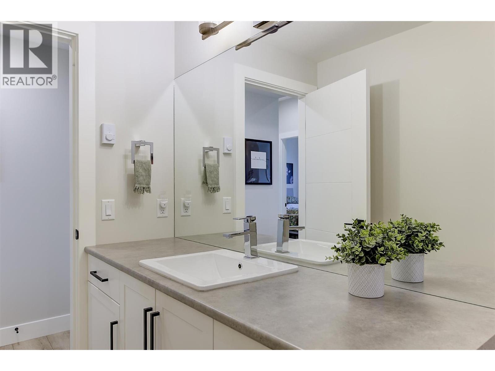 743 Deans Drive, Kelowna, British Columbia  V1P 1A1 - Photo 53 - 10390557