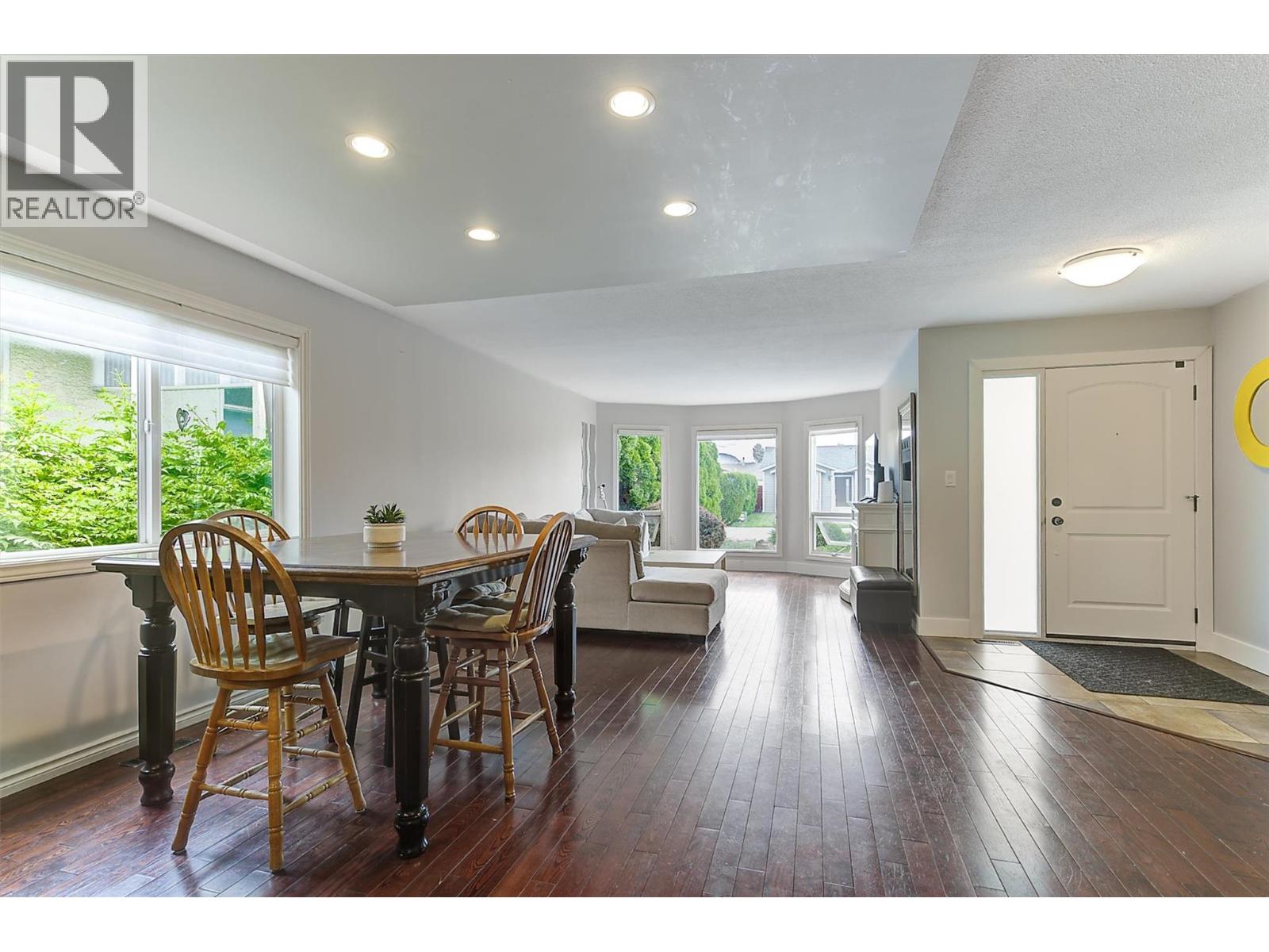 3430 Silverberry Road, Kelowna, British Columbia  V1W 3V5 - Photo 2 - 10390277
