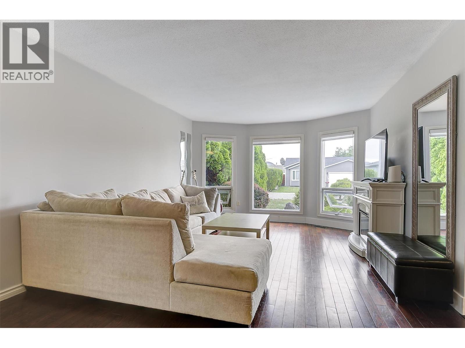 3430 Silverberry Road, Kelowna, British Columbia  V1W 3V5 - Photo 3 - 10390277