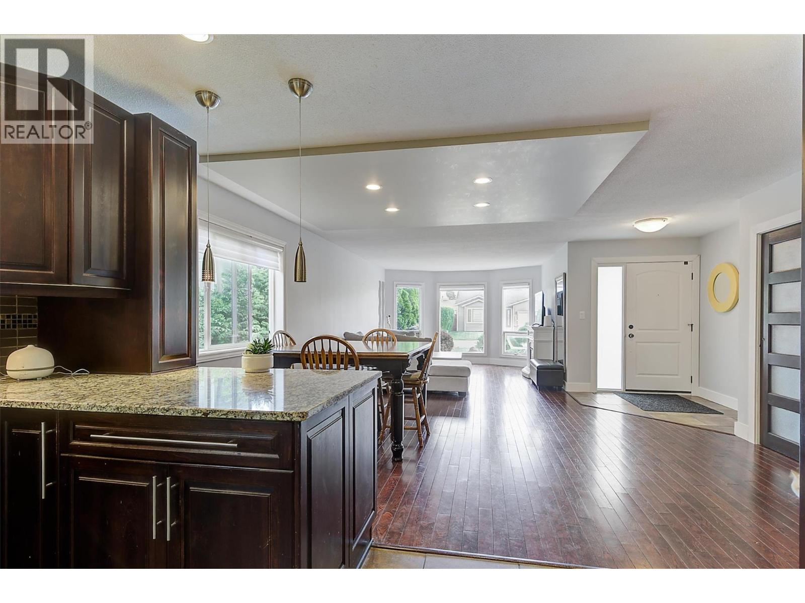 3430 Silverberry Road, Kelowna, British Columbia  V1W 3V5 - Photo 7 - 10390277