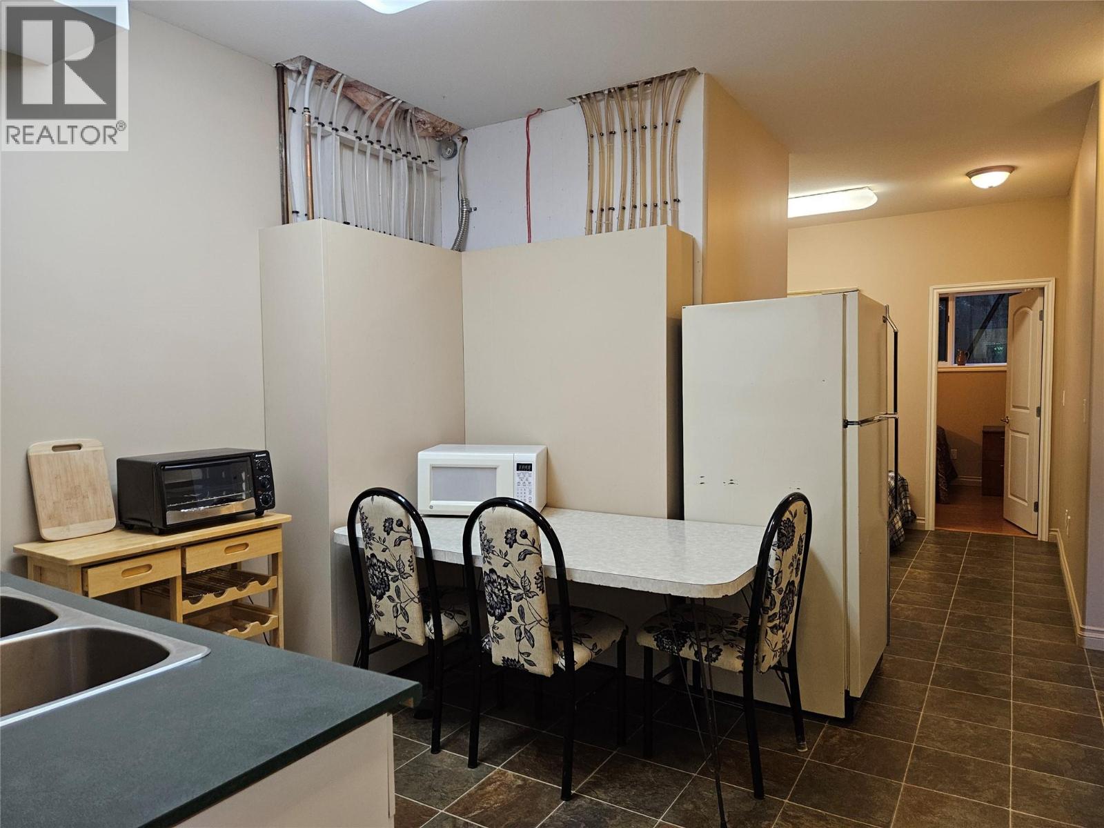 1710 6 Highway, Nakusp, British Columbia  V0G 1R1 - Photo 22 - 10390754