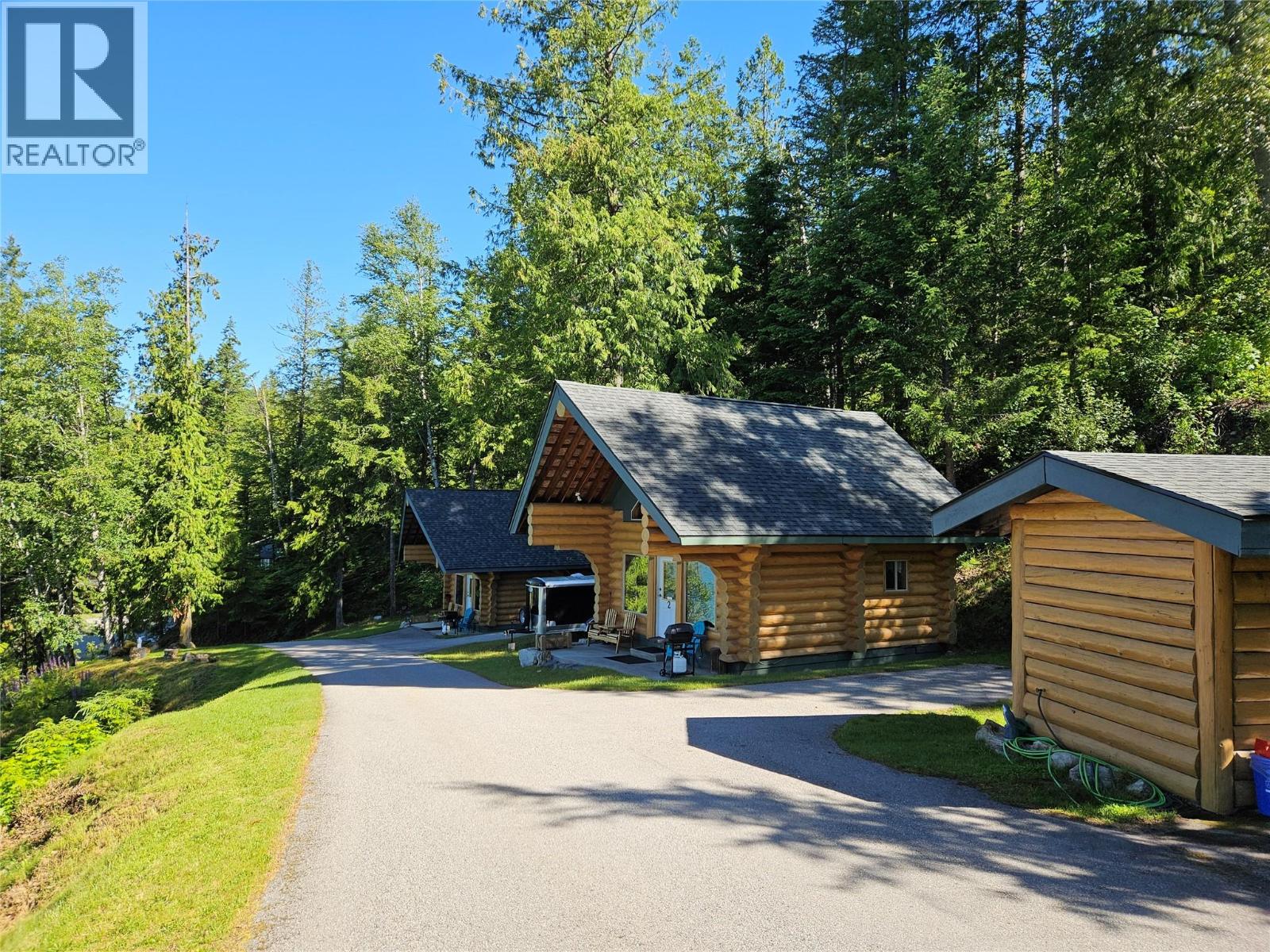 1710 6 Highway, Nakusp, British Columbia  V0G 1R1 - Photo 4 - 10390754