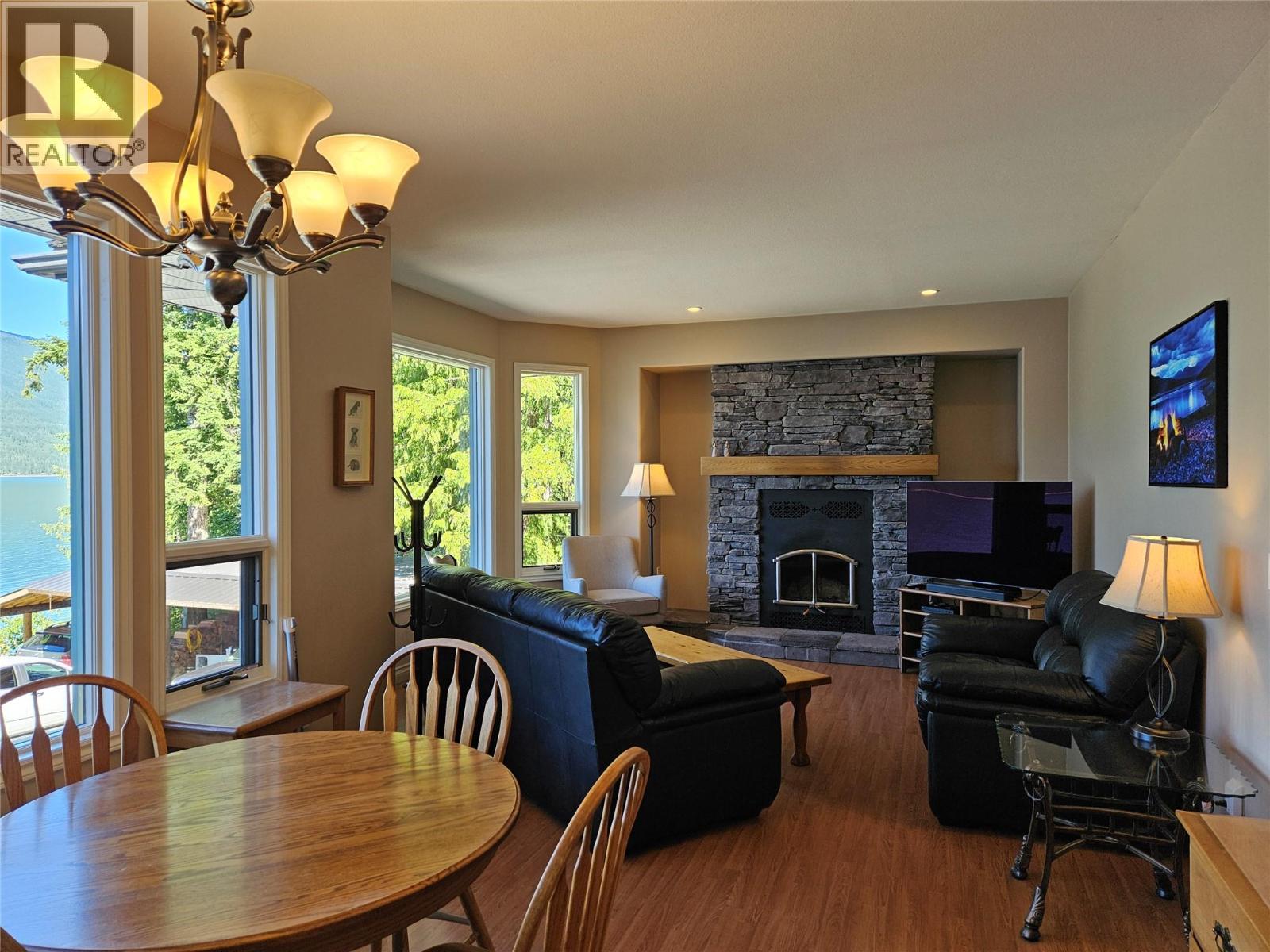 1710 6 Highway, Nakusp, British Columbia  V0G 1R1 - Photo 8 - 10390754