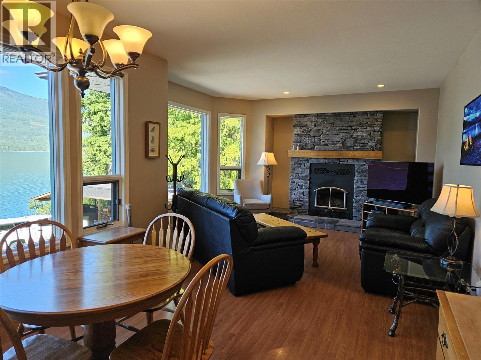 1710 6 Highway, Nakusp, British Columbia  V0G 1R1 - Photo 9 - 10390754
