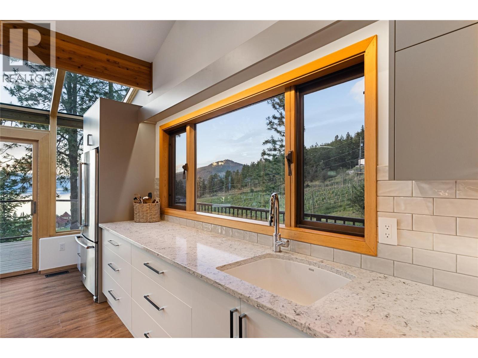 1279 Camp Road, Lake Country, British Columbia  V4V 1J9 - Photo 13 - 10390736