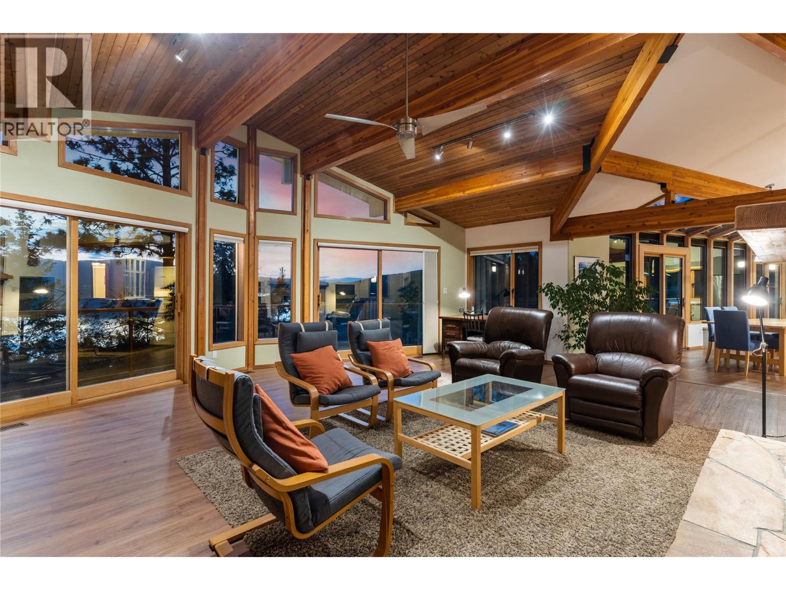 1279 Camp Road, Lake Country, British Columbia  V4V 1J9 - Photo 4 - 10390736