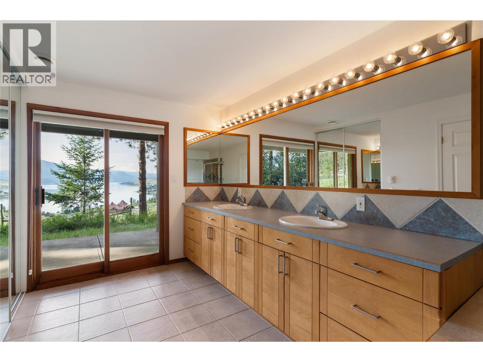 1279 Camp Road, Lake Country, British Columbia  V4V 1J9 - Photo 42 - 10390736