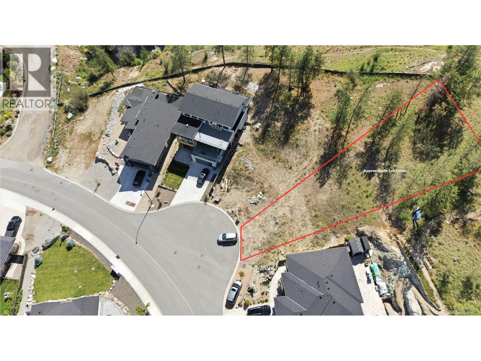 3232 Evergreen Drive, Penticton, British Columbia  V2A 9A9 - Photo 2 - 10390711