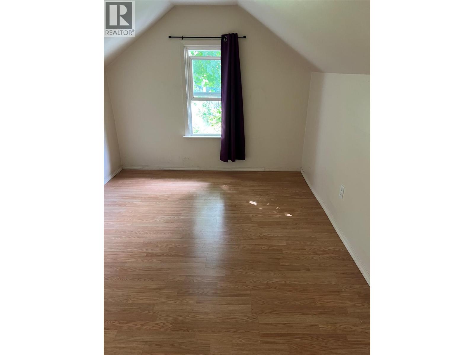 264 Old Rossland Avenue, Trail, British Columbia  V1R 3M7 - Photo 11 - 10390689