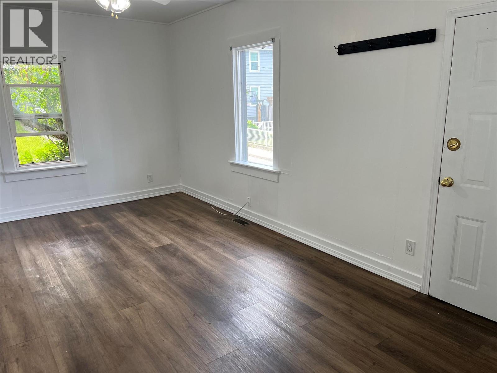 264 Old Rossland Avenue, Trail, British Columbia  V1R 3M7 - Photo 2 - 10390689
