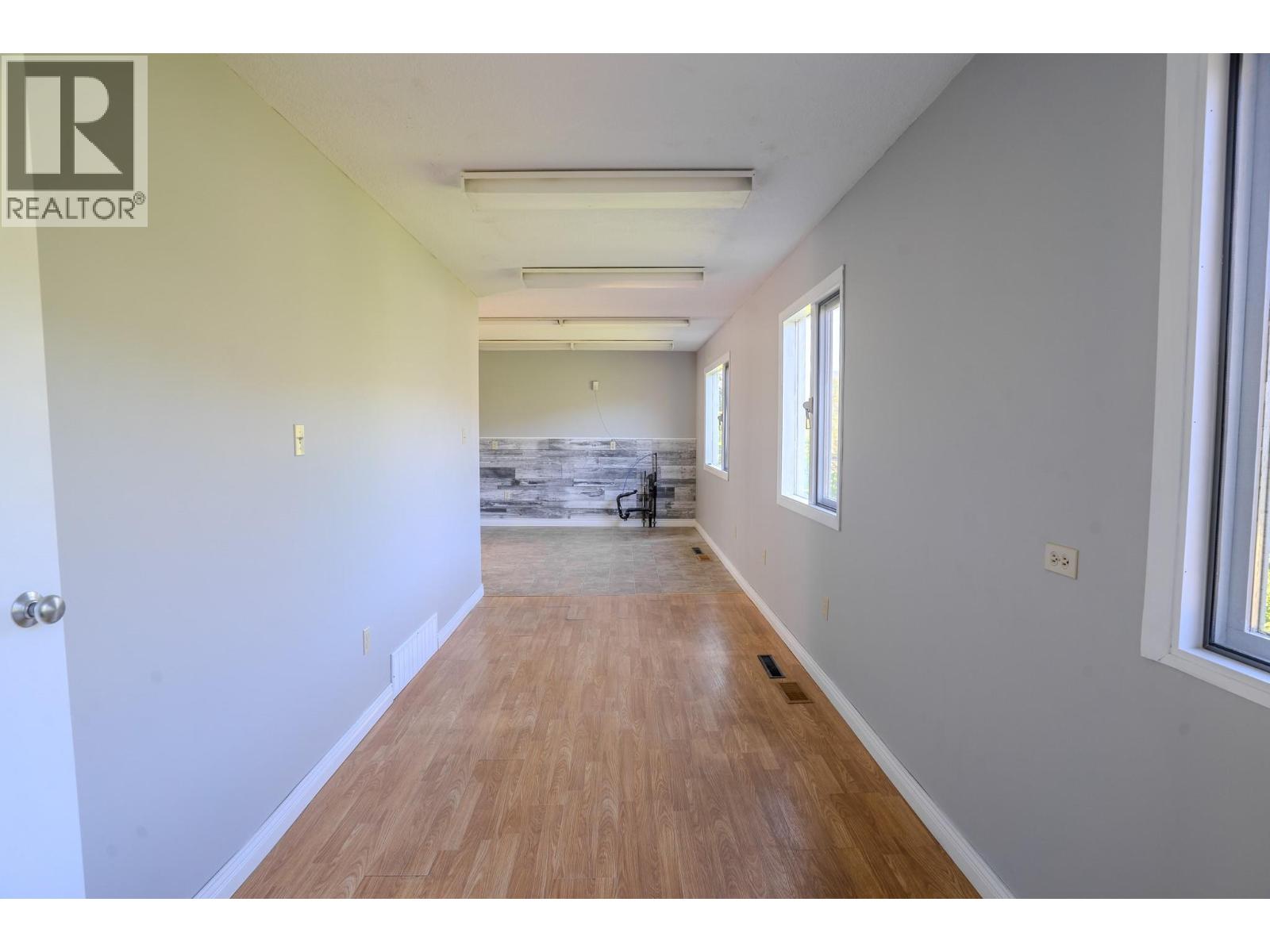 722 1st Avenue, Chase, British Columbia  V0E 1M0 - Photo 17 - 10390385