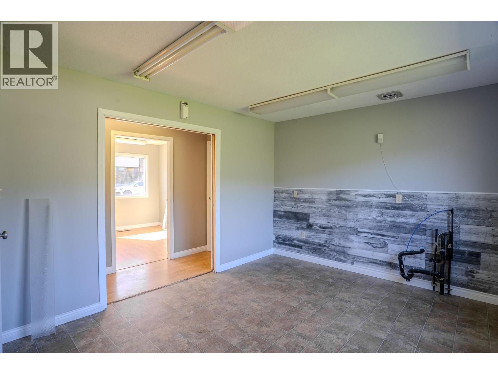 722 1st Avenue, Chase, British Columbia  V0E 1M0 - Photo 19 - 10390385