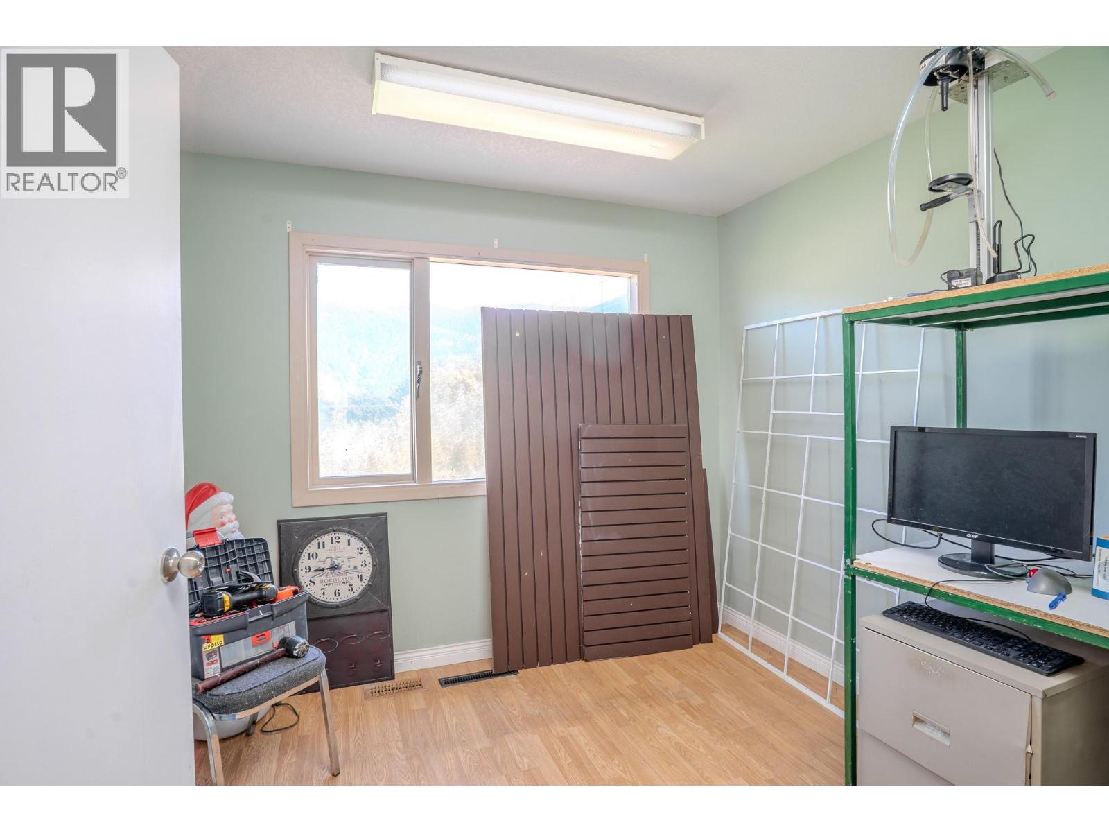 722 1st Avenue, Chase, British Columbia  V0E 1M0 - Photo 21 - 10390385