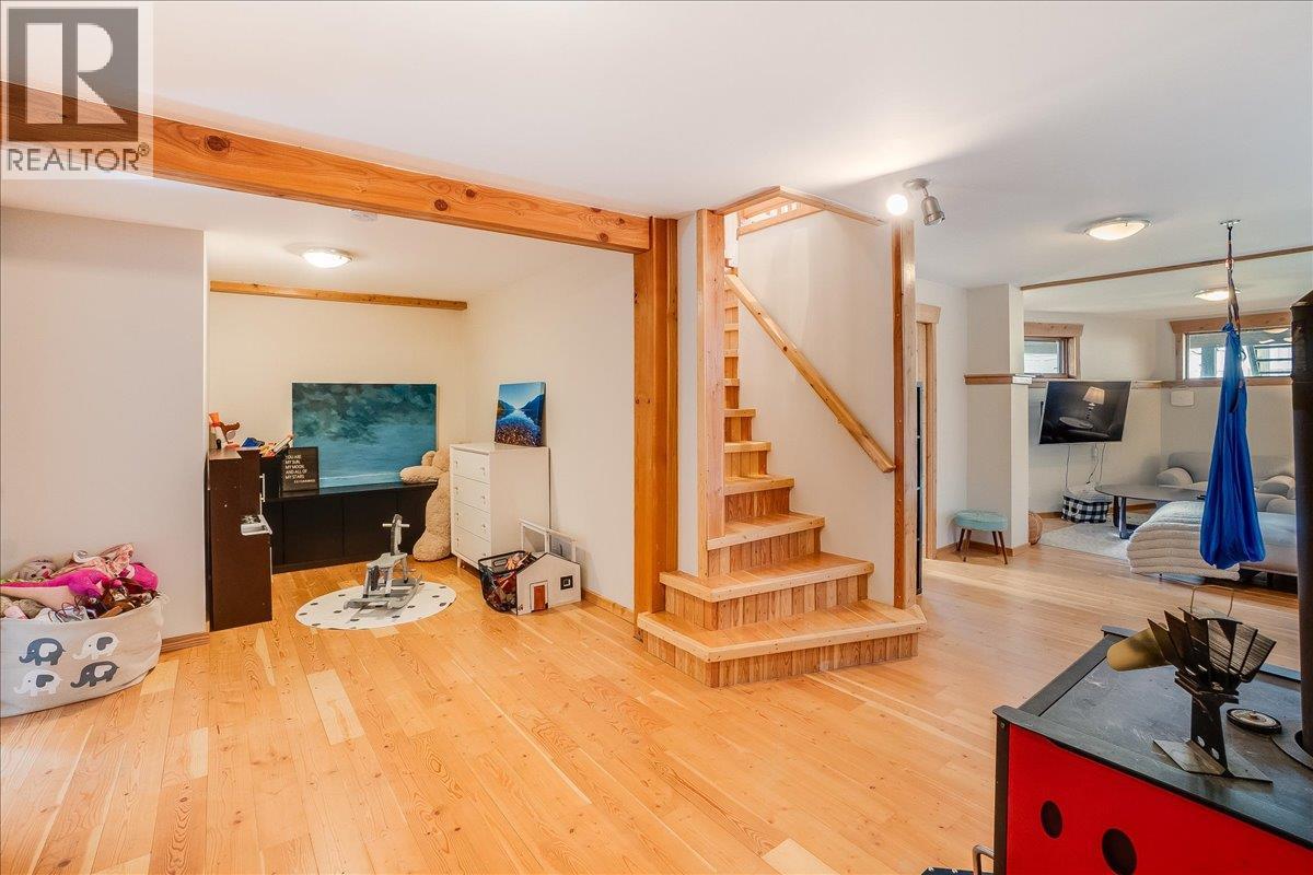 233 D Avenue, Kaslo, British Columbia  V0G 1M0 - Photo 26 - 10390154