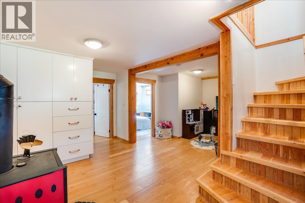 233 D Avenue, Kaslo, British Columbia  V0G 1M0 - Photo 27 - 10390154