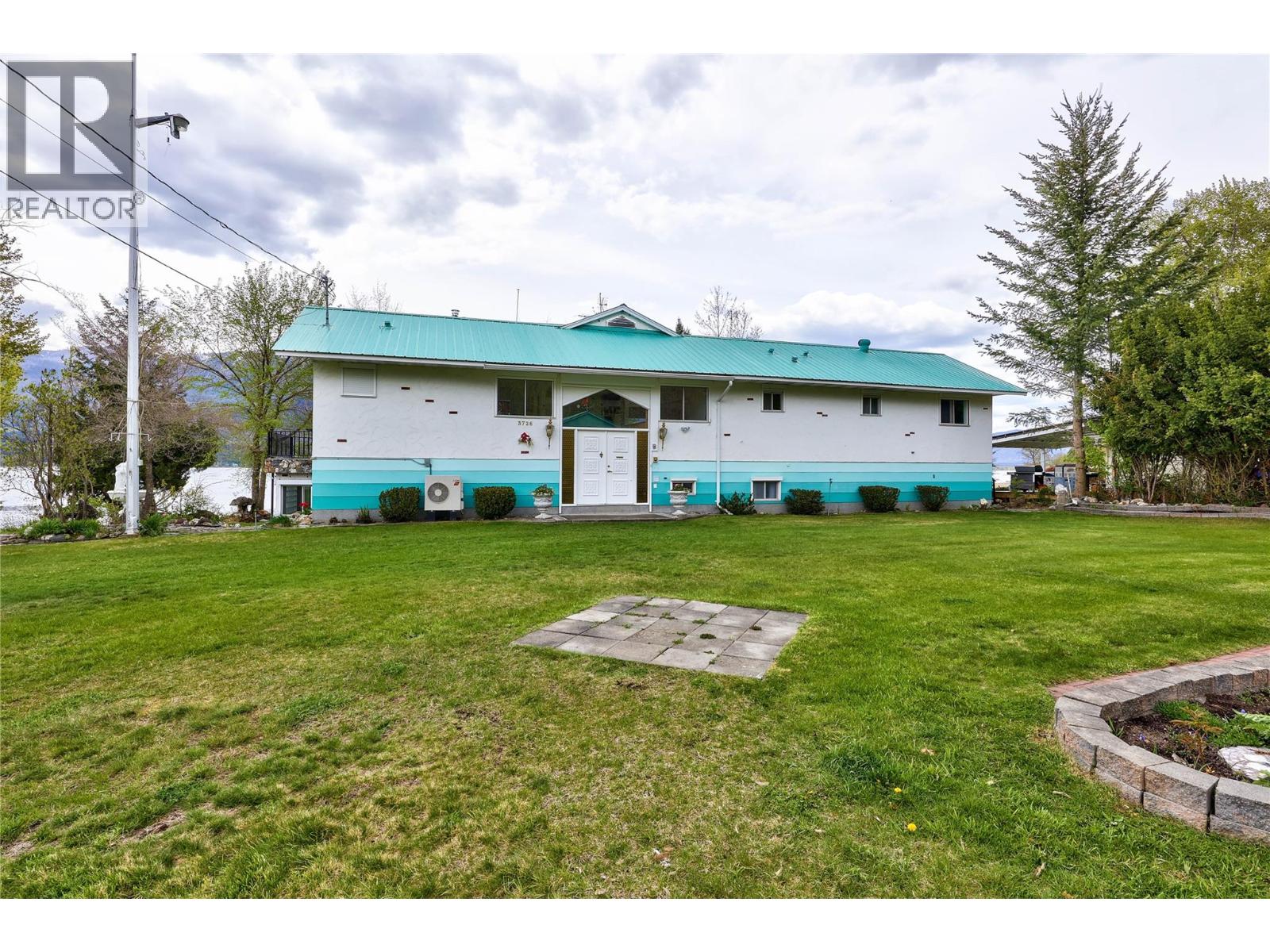 3726 Zinck Road, Scotch Creek, British Columbia  V0E 1M5 - Photo 12 - 10390752