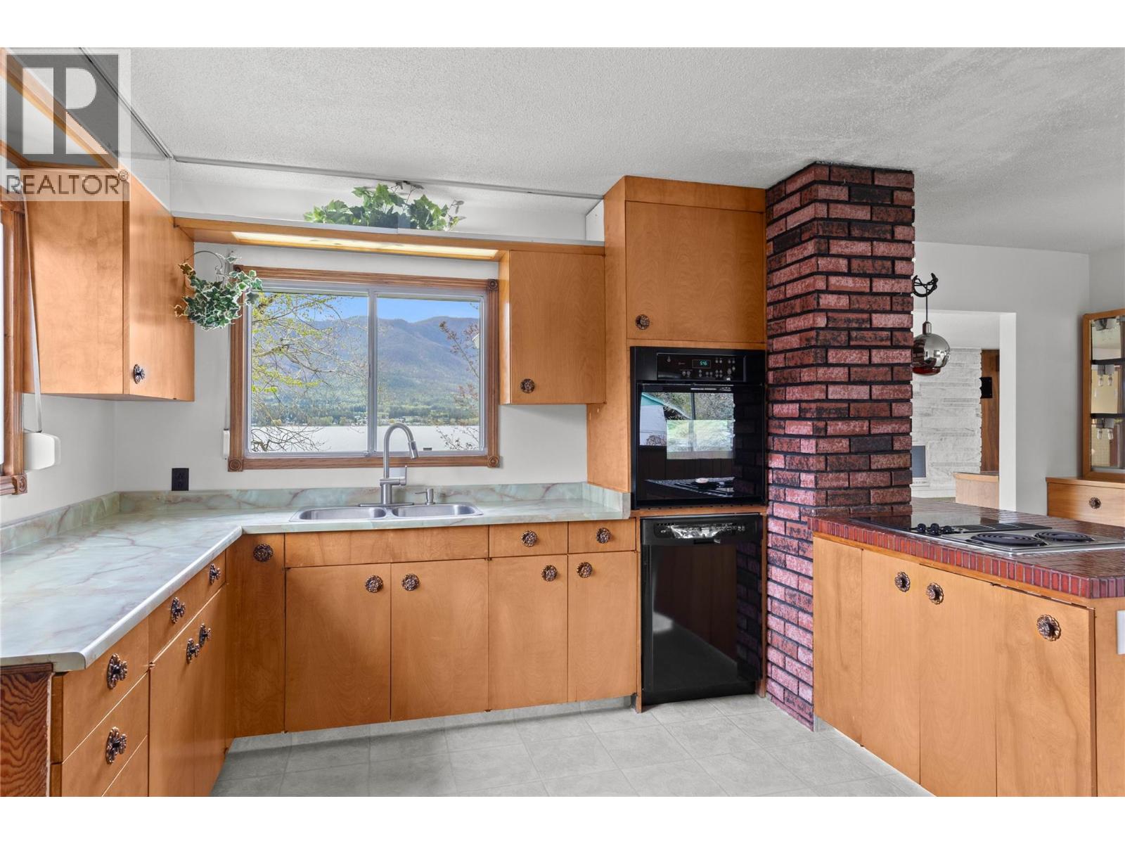 3726 Zinck Road, Scotch Creek, British Columbia  V0E 1M5 - Photo 34 - 10390752