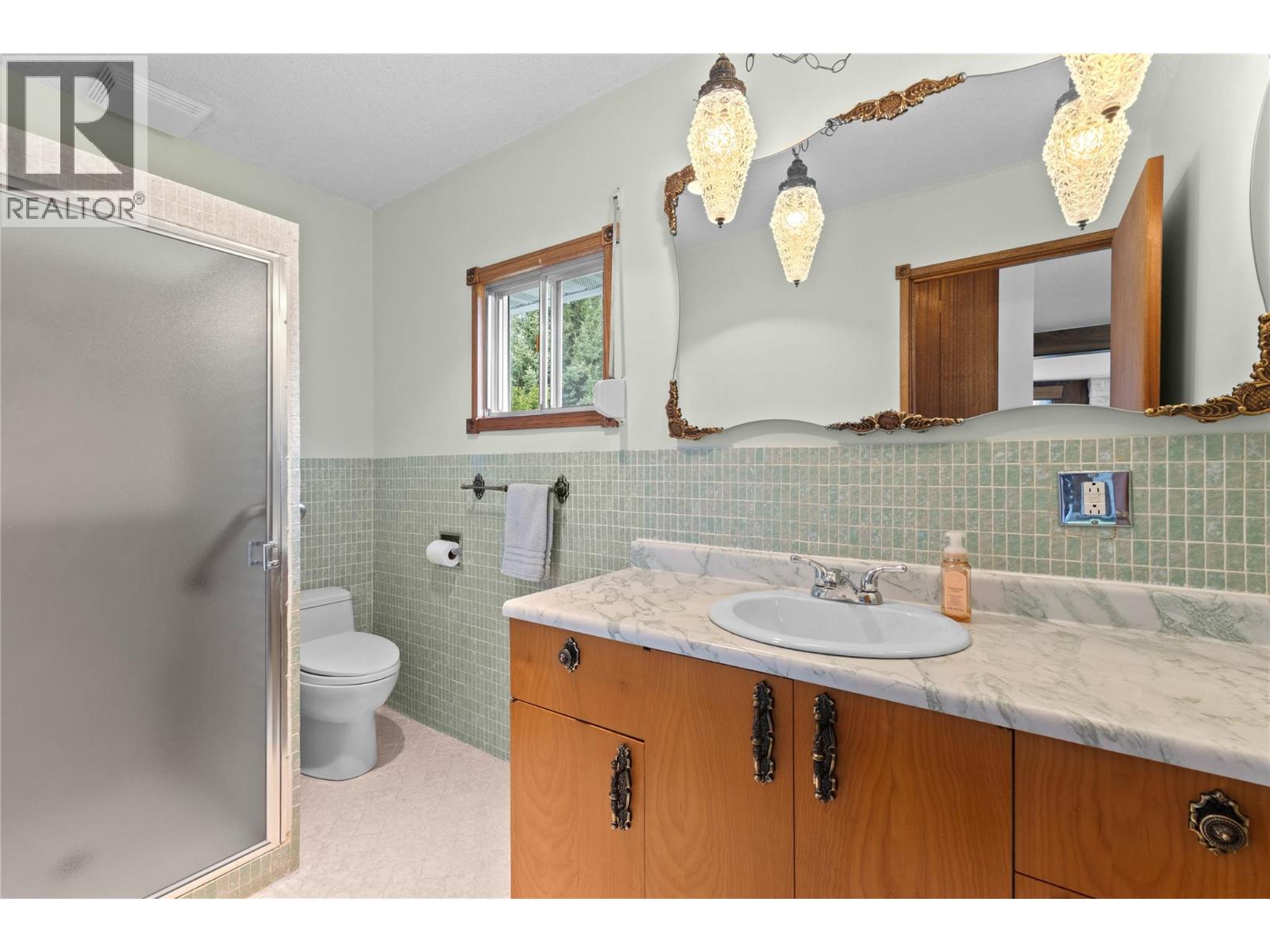 3726 Zinck Road, Scotch Creek, British Columbia  V0E 1M5 - Photo 42 - 10390752